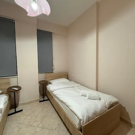 Cozy 2 Apartmán Tirana